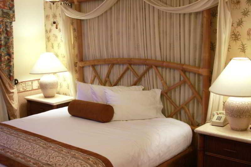 Parkway International Resort